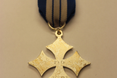 9.-19.-Divisioonan-muistoristi-ISO-taka